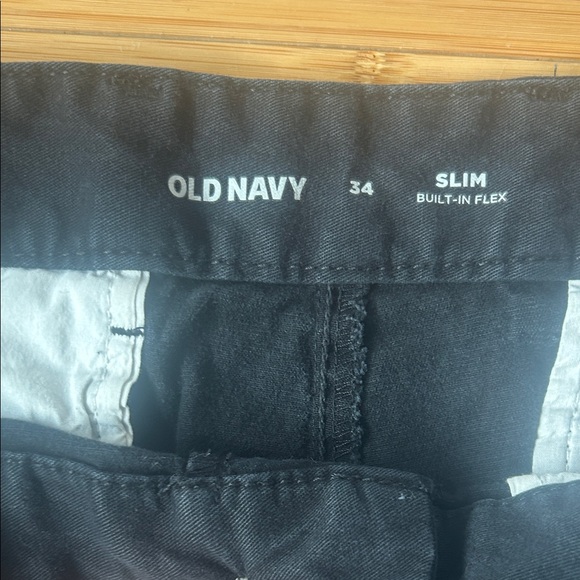 Old Navy Men's Black Slim Shorts Size 34 - Picture 2 of 4